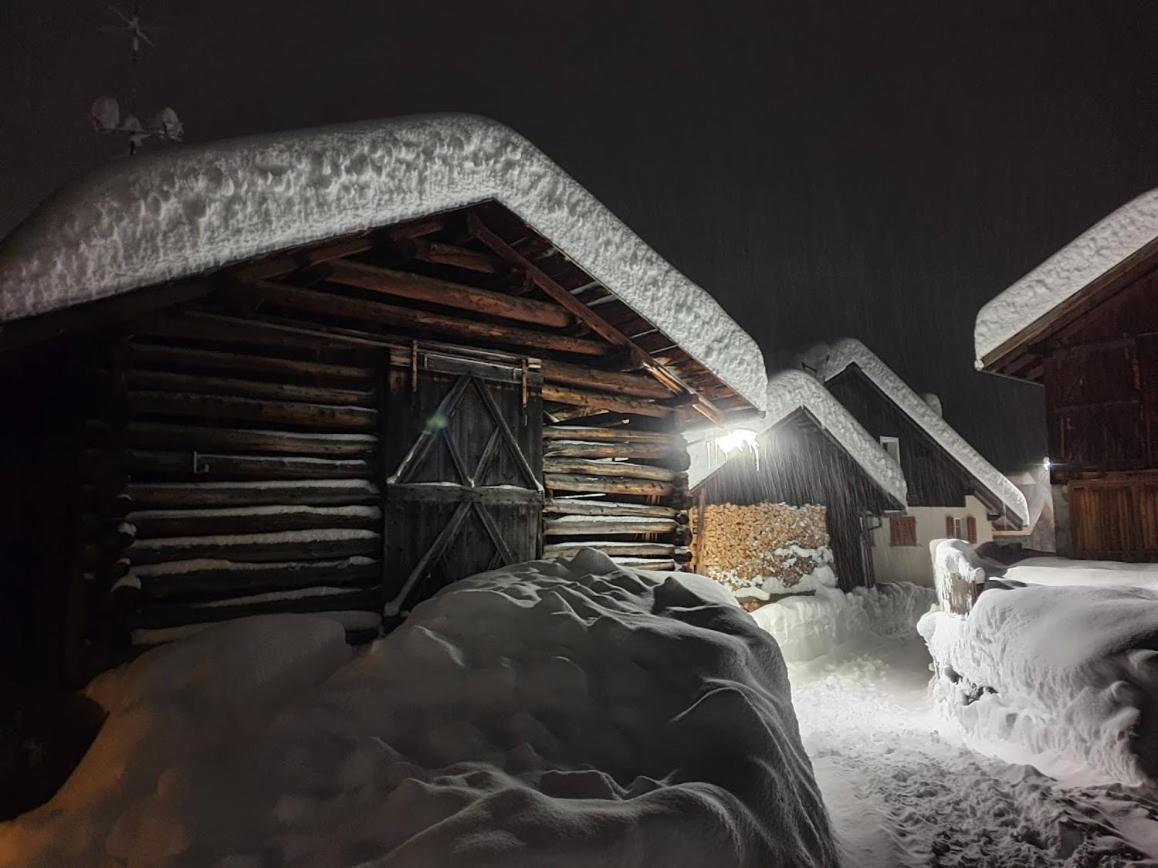 Nostalgie Bed & Breakfast Chraemerhus Curaglia Екстериор снимка